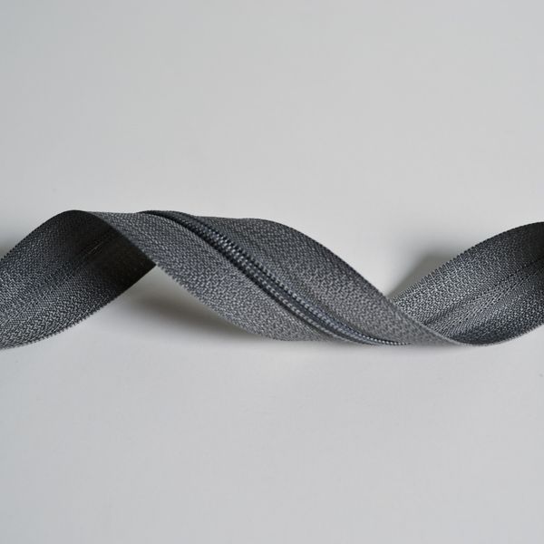Metalen schuiver TKY voor rits met hanger #3 mm grijs